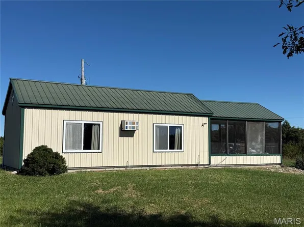24701 Desoto Ln, Kirksville, MO 63501