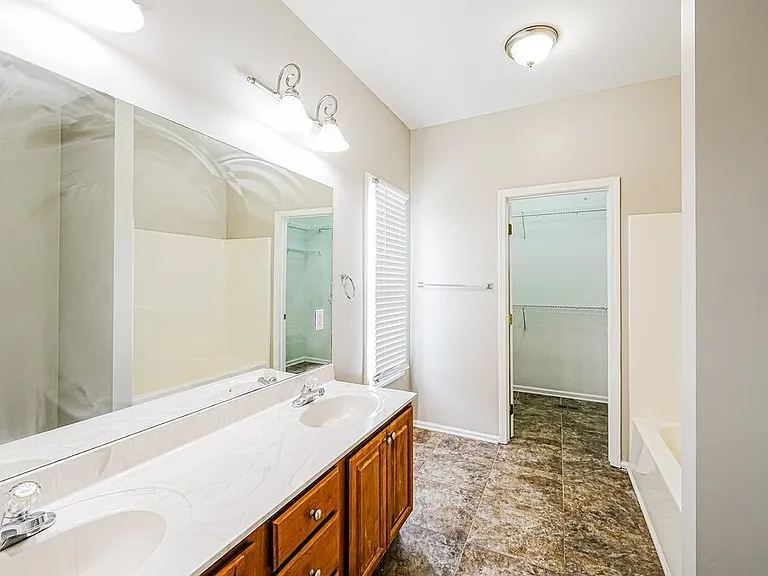 310 Hidden Ridge Dr — Photo 13