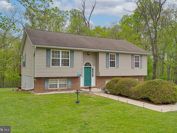 2nd image of 322 Wide River Farm Dr