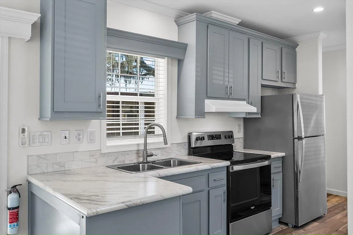 1 bed, 1.0 bath, $1,048 — Photo 4