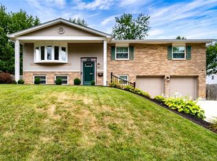 819 Crestmont Dr, Dayton, OH 45431