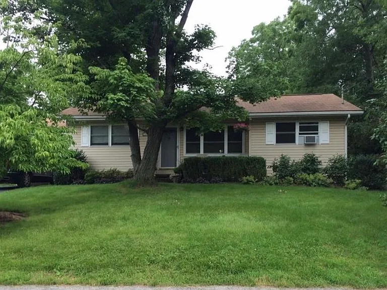Kimport Ave — Photo 1