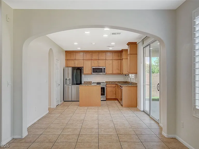 9734 Maspalomas St — Photo 13