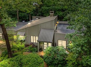 4152 Hillside Trl, New Buffalo, MI 49117