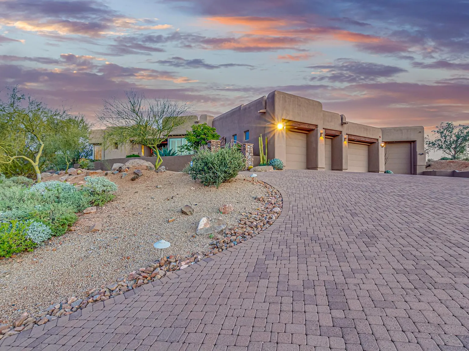5 bed, 4.5 bath, 3857 sqft, $13,000 — Photo 2