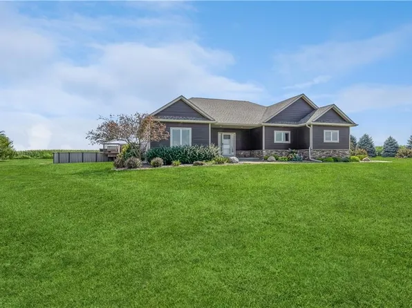 5223 N 95th Ave W, Baxter, IA 50028