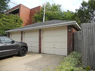3 bed, 800 sqft, $1,800 — Photo 3