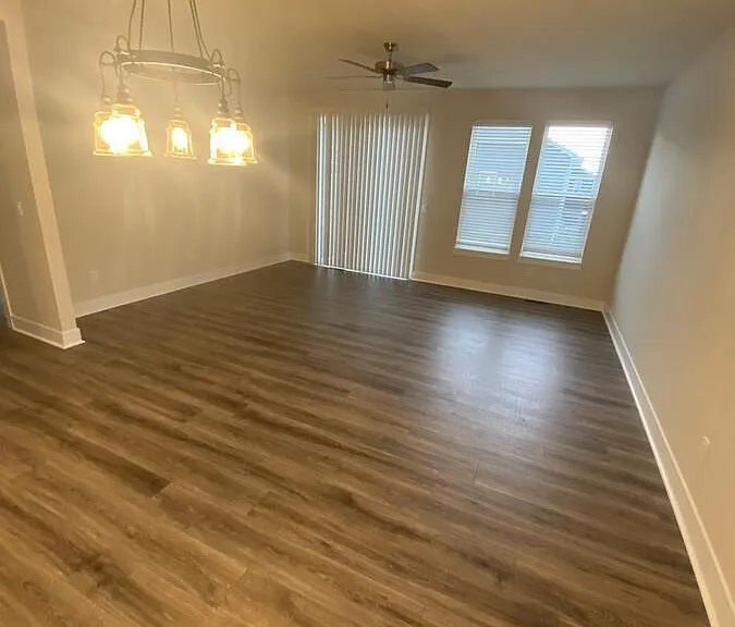 265 Farmstead Dr — Photo 4