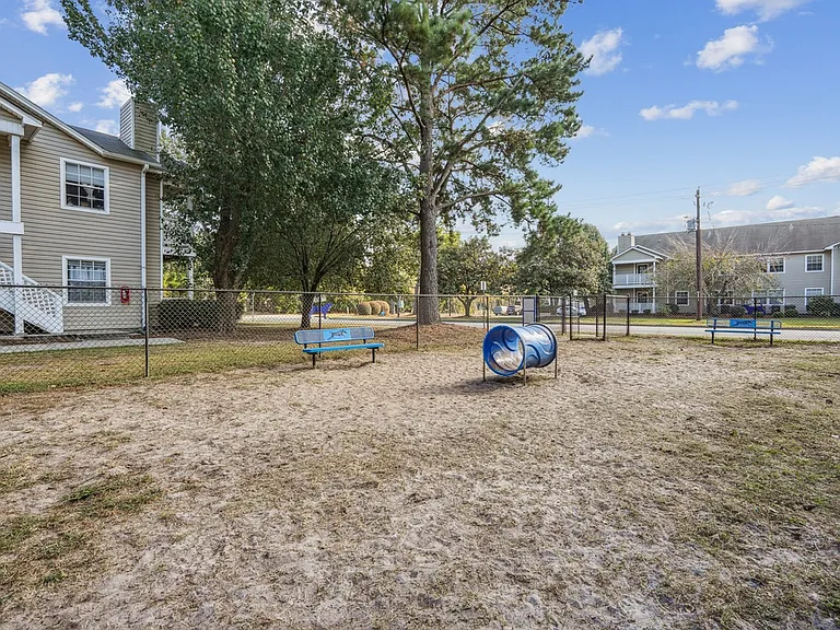 Cypress Pointe Apartment Homes — Photo 10