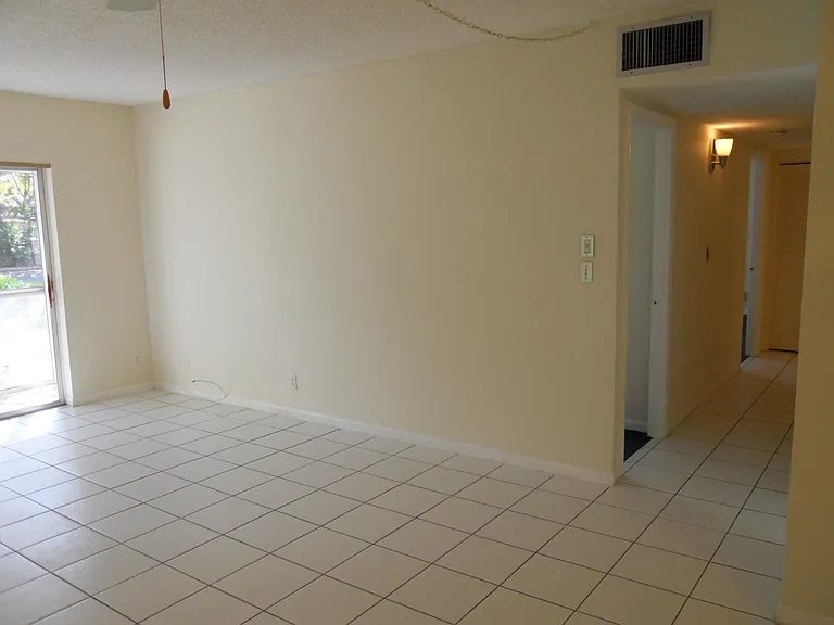 250 NE 20th St #123S — Photo 14