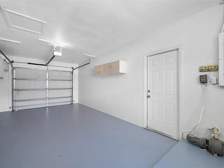 5056 42nd St S — Photo 39