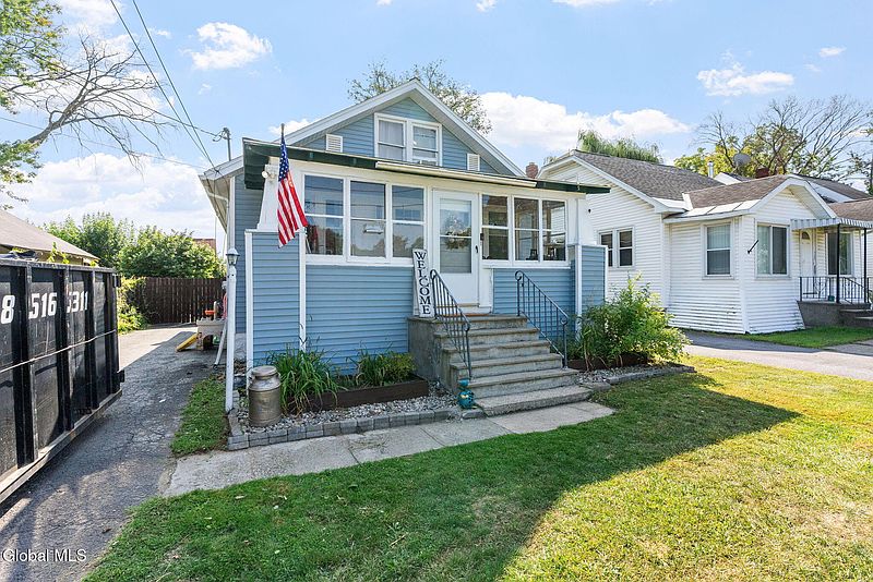 2nd image of 1013 Beverly Street