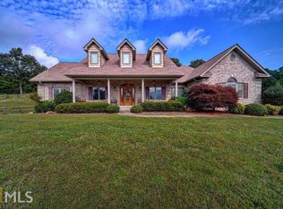 625 Red Fox Farm Rd, Young Harris, GA 30582