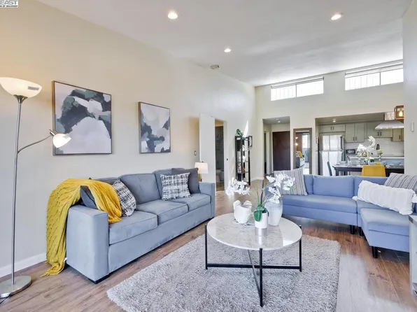 398 Parrott St APT 304, San Leandro, CA 94577