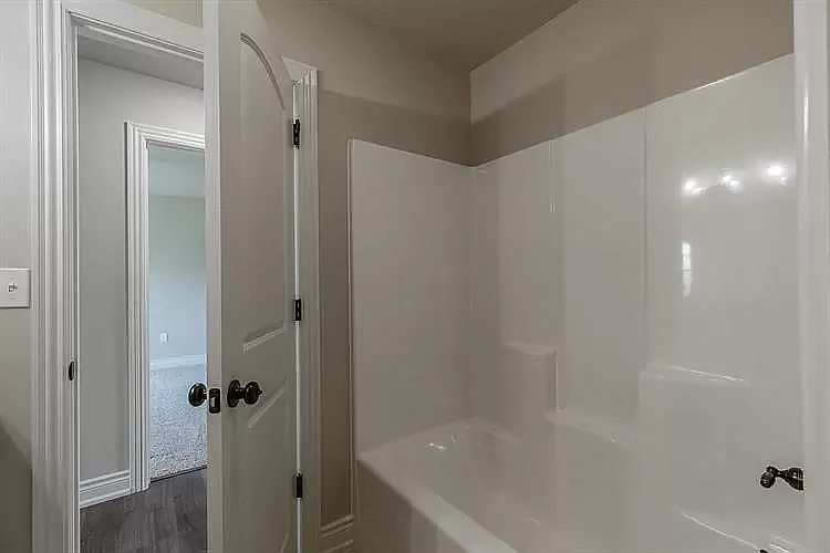 1905 Kenilworth Dr — Photo 23
