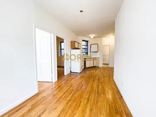 Rented by City Connections Realty | media 10