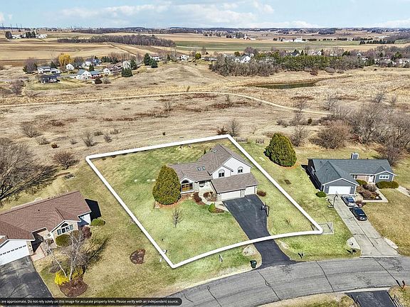 3rd image of 8580 Stonebrook Circle