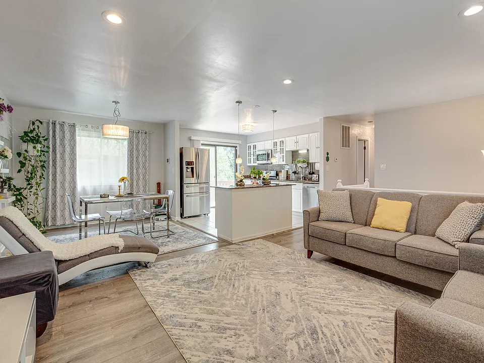 4625 Huntington Blvd