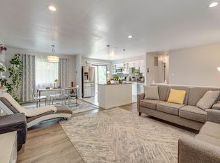 4625 Huntington Blvd, Hoffman Estates, IL 60192