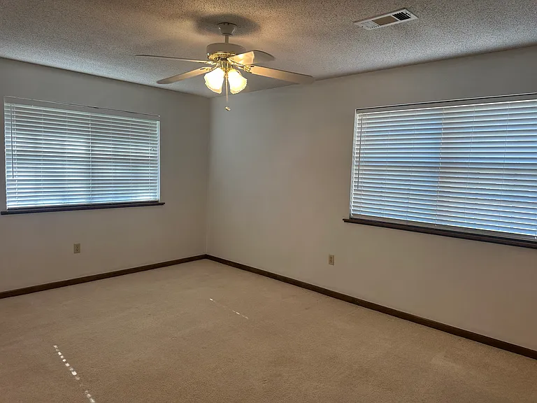 608 S Baridon St — Photo 13