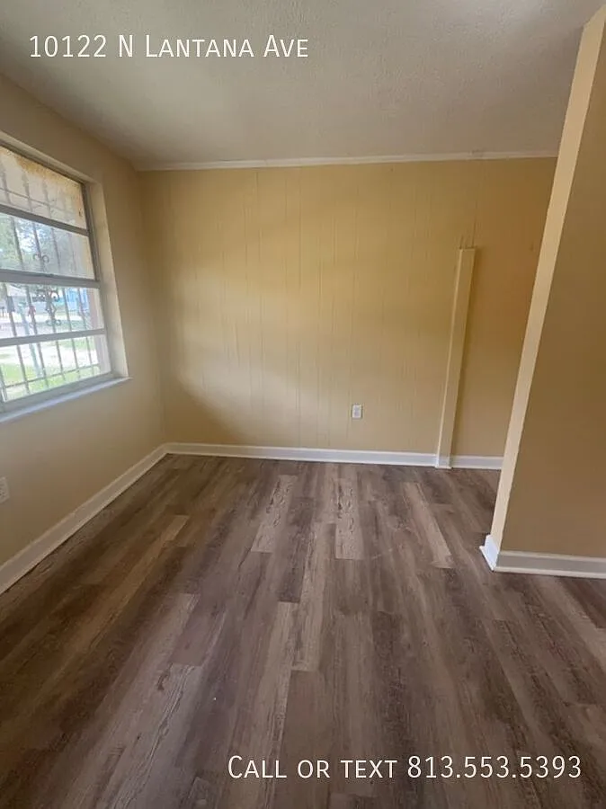 Spacious 4 Bedroom, 2 Bath Duplex in North Tampa — Photo 4