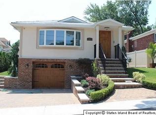 24 Cattaraugus St, Staten Island, NY 10301
