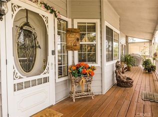 2725 Valkyrie Dr, Running Springs, CA 92382