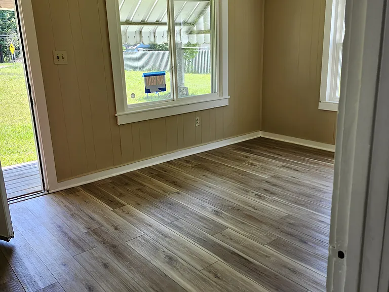 4823 Broadway Ave — Photo 8