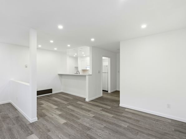 444 Merritt Ave APT 202