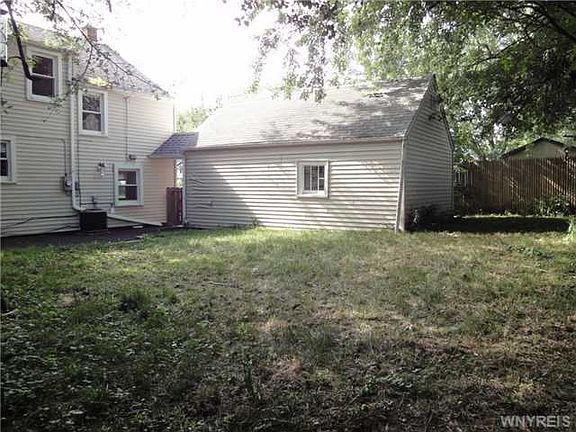 4th image of 205 Kelvin Dr