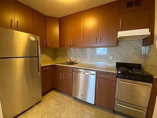 Rented by AZ REALTY NYC LLC | media 12