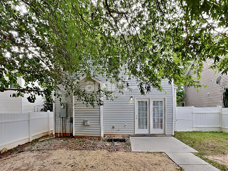 19134 Long Pond Ln — Photo 20