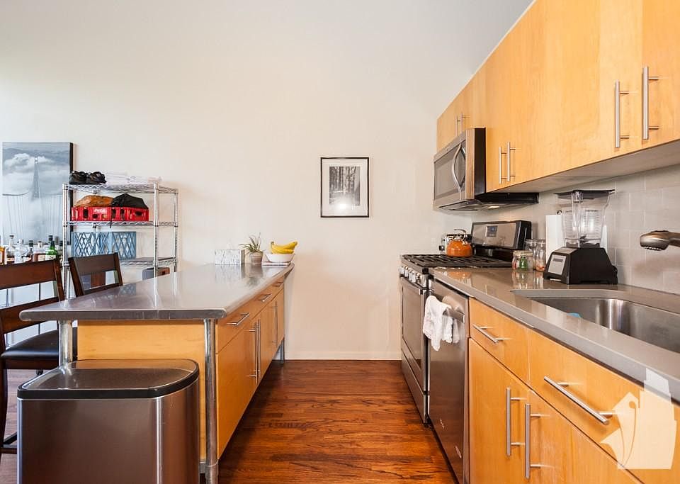 1st image of 2333 W Saint Paul Ave #333JC