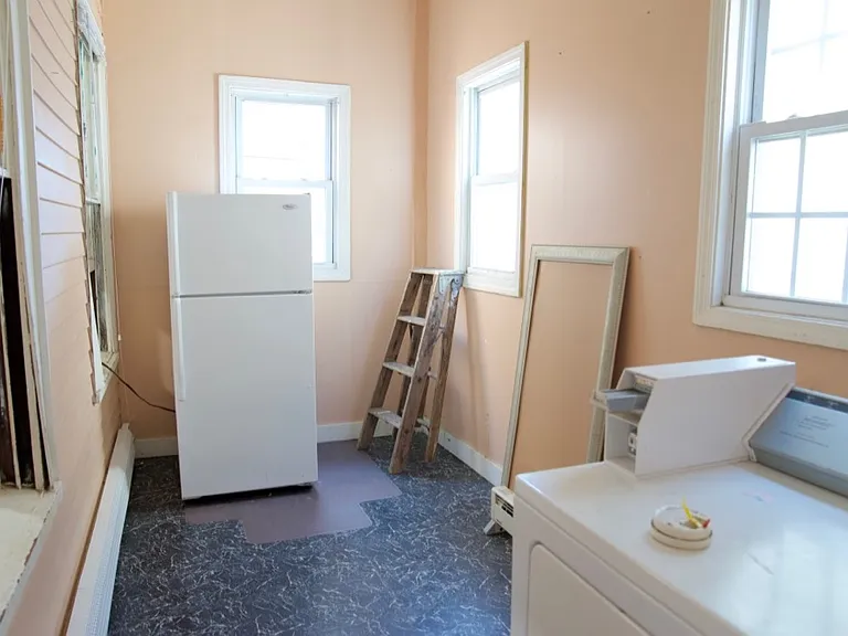17 Burney St #3 — Photo 8