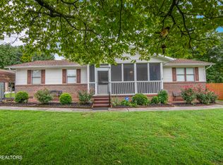 2206 Rambling Rd, Knoxville, TN 37912