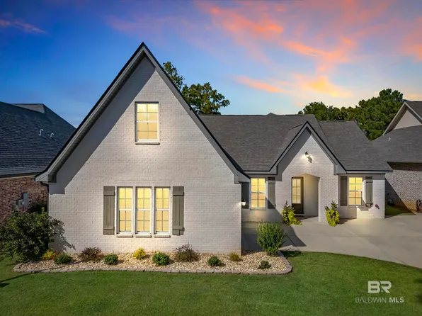 21081 Live Oak Cir, Gulf Shores, AL 36542