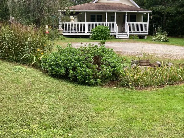 13 Winter Road, Hillsborough, NH 03244