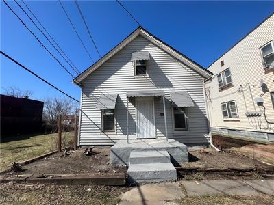 4278 Warner Rd, Cleveland, OH, 44105