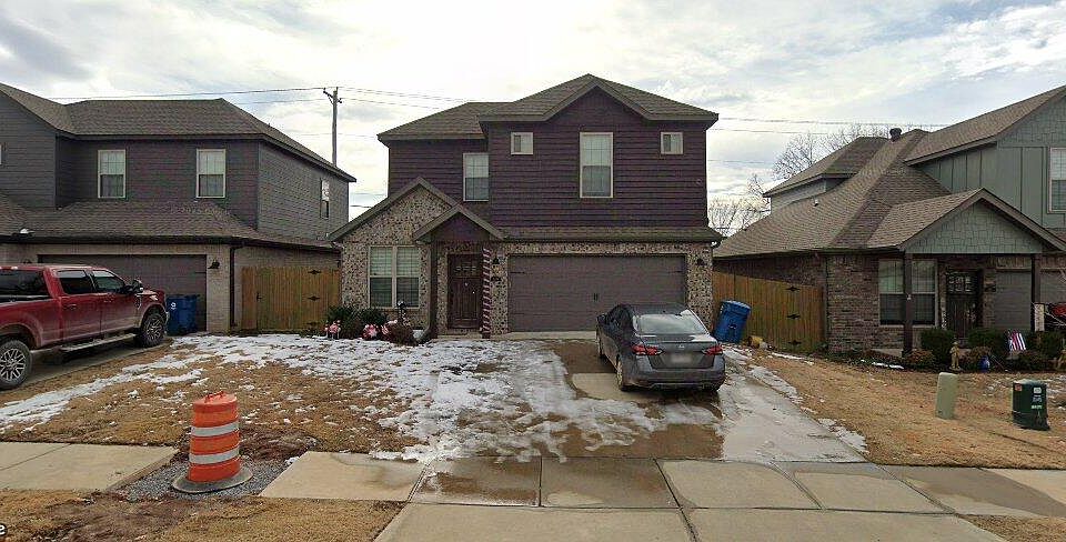 2nd image of 3209 Hillstone Ave