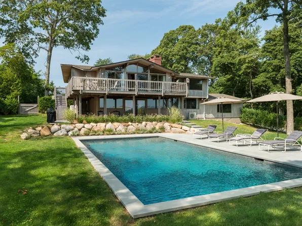 3 Gardiners Bay Dr, Shelter Island Heights, NY 11965