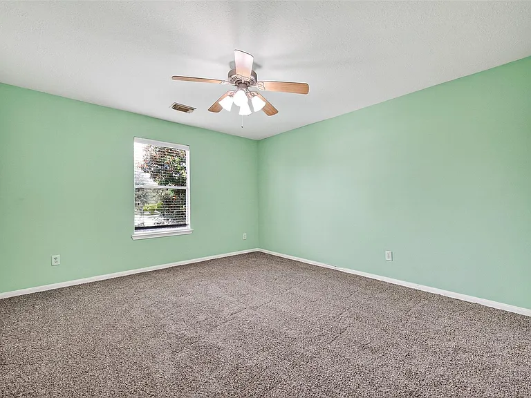 16102 Flatridge Ct — Photo 33