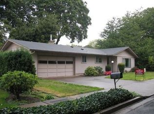 2798 Canterbury St, Springfield, OR 97477