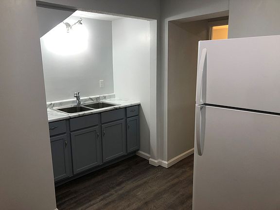 5th image of 704 Koenigstein Ave APT B1