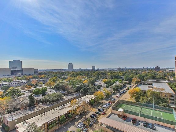 Sweeping views of the city. Tennis courts are among the many amenities that St. James has to offer.