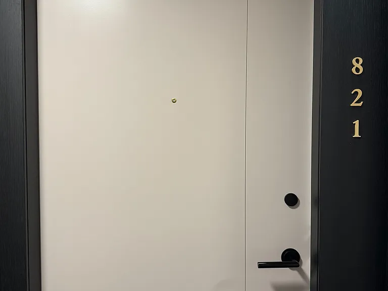 858 Dupont St #821 — Photo 1