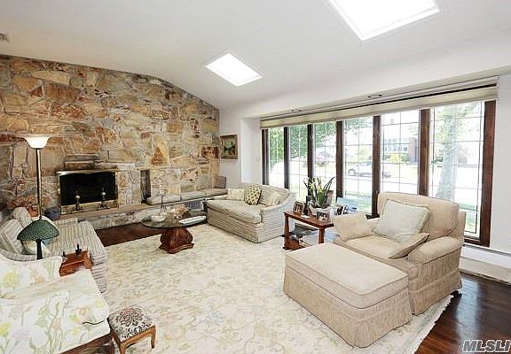 4th image of 959 Glenridge Ave