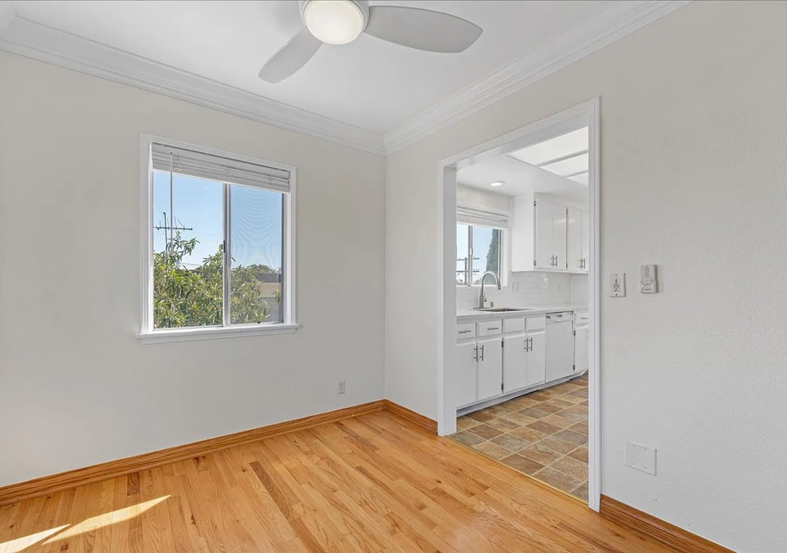 Beautiful Second Floor Apartment! — Photo 3