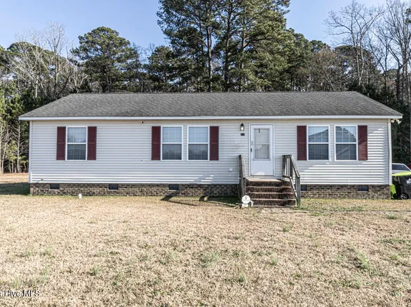207 N Wilson Street, Whitakers, NC 27891