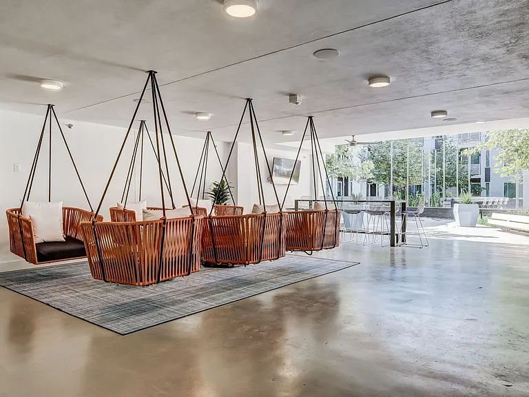 The Pearl Austin — Photo 22