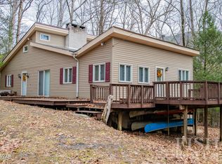 10296 Renovo Rd, North Bend, PA 17760